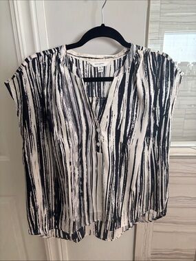 Banana Republic Black & White Striped Cap-Sleeve V-Neck Blouse